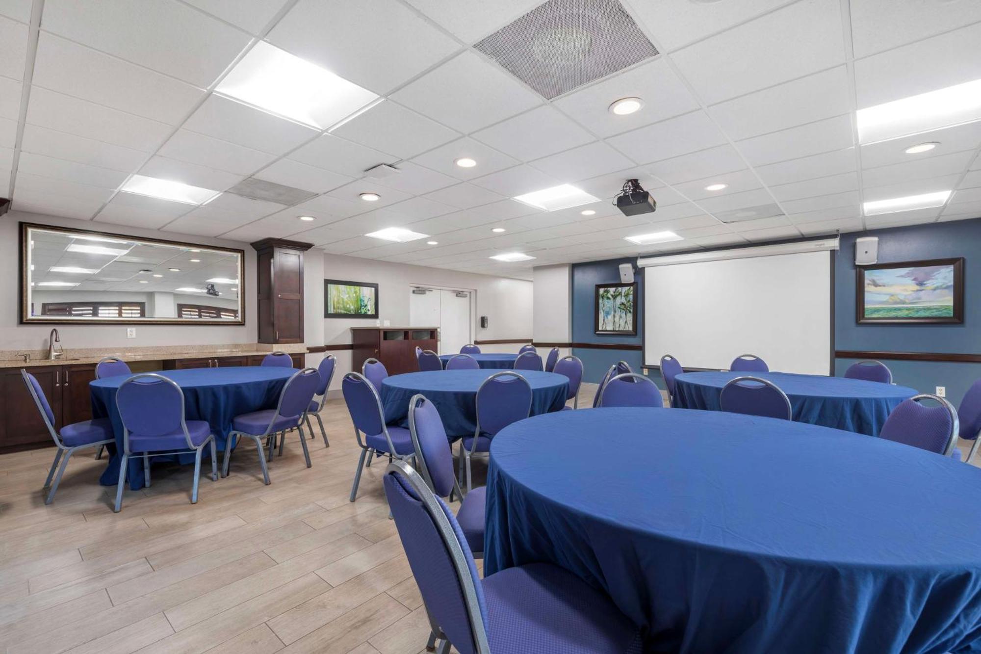 Best Western Cocoa Beach - Port Canaveral Esterno foto